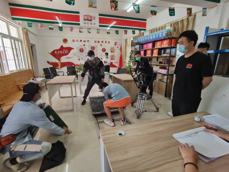 一支视频激活品牌生命力｜岑巩县产品视频拍摄公司的创意魔法秀